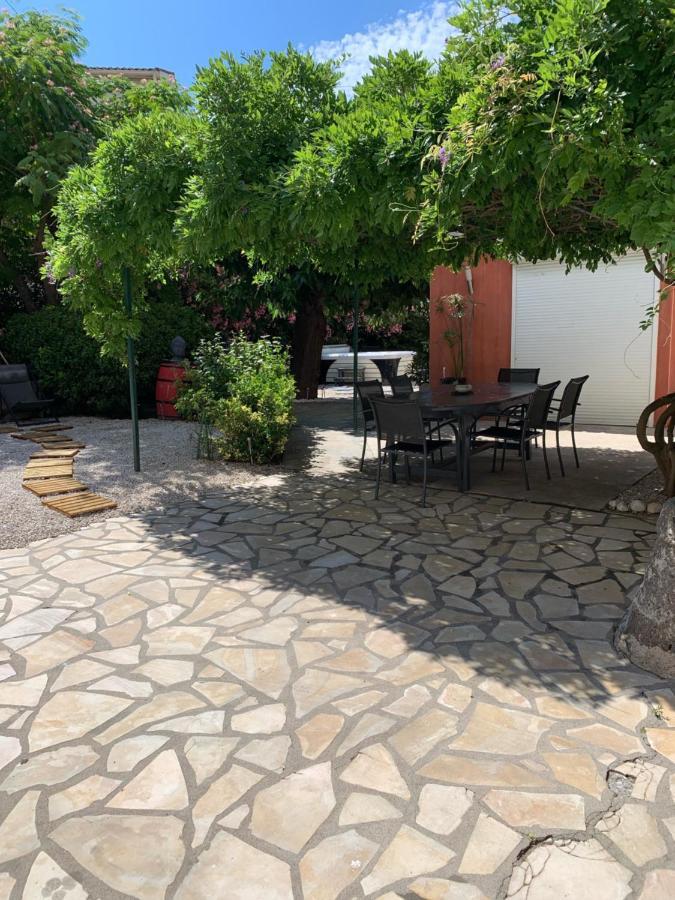 Les Dahlias Appartement 4 Personnes Jacuzzi Barbecue Jardin Arbore Climatise 아그 외부 사진